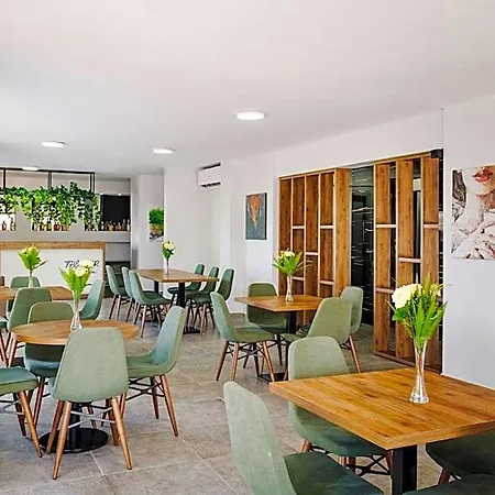 Uptown Buyuk Anadolu Отель Кирения
