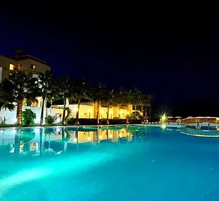 Отель Uptown Buyuk Anadolu 3*